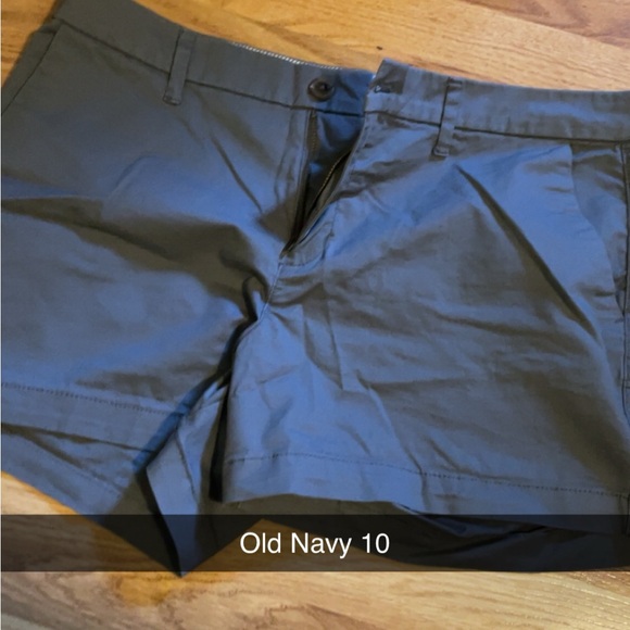 Lot of Women’s Shorts - Picture 3 of 10